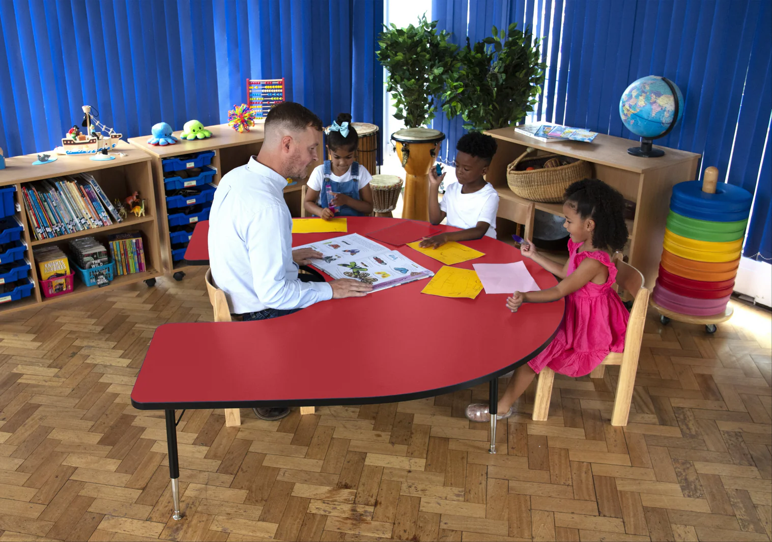 Tuf-Top Height Adjustable Horseshoe Top Table - Image 7