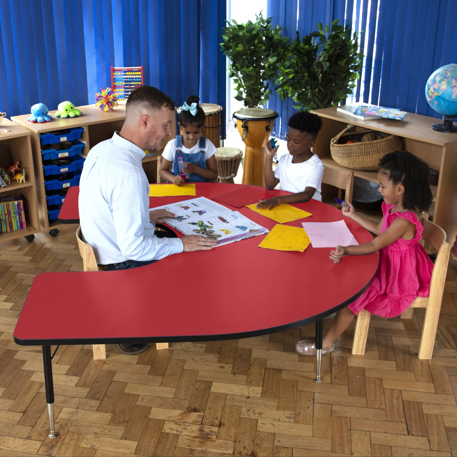 Horseshoe Table