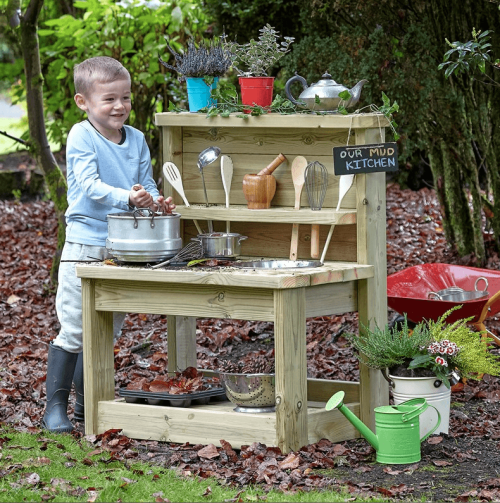 Small Mud Kitchen
