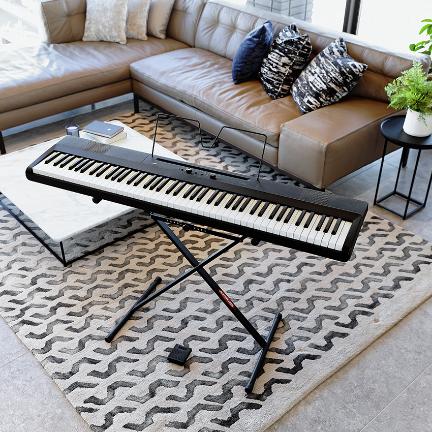 Korg L1 Liano portable digital piano - Image 2