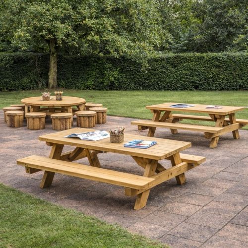 Outdoor Tables & Seating