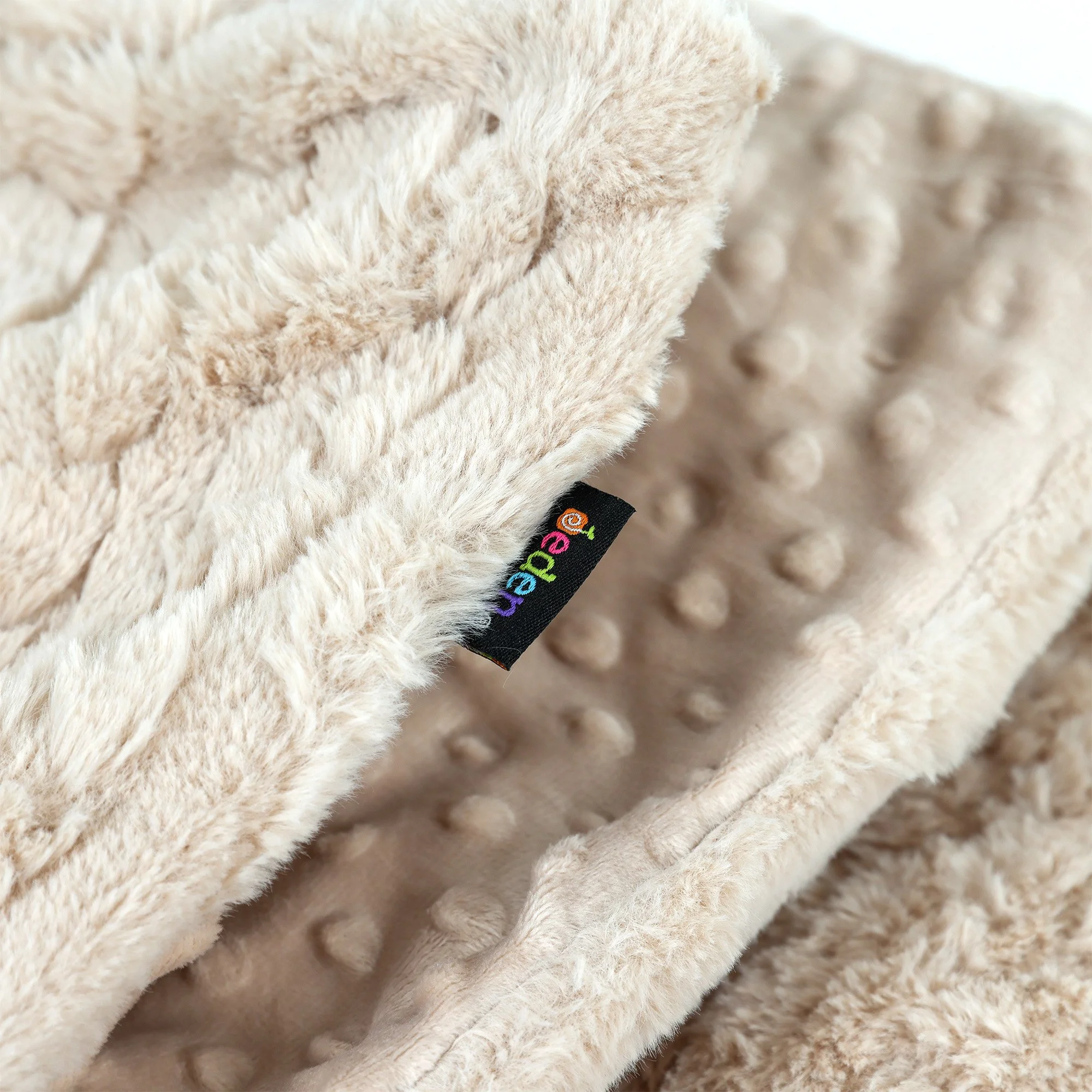 Cable Knit Faux Fur Weighted Blanket - Image 8