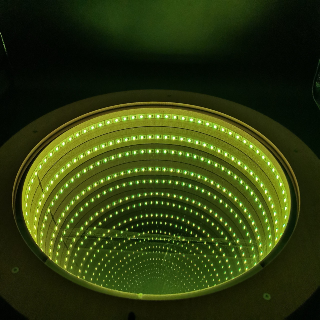 Infinity Mirror Tile with Remote - Image 7