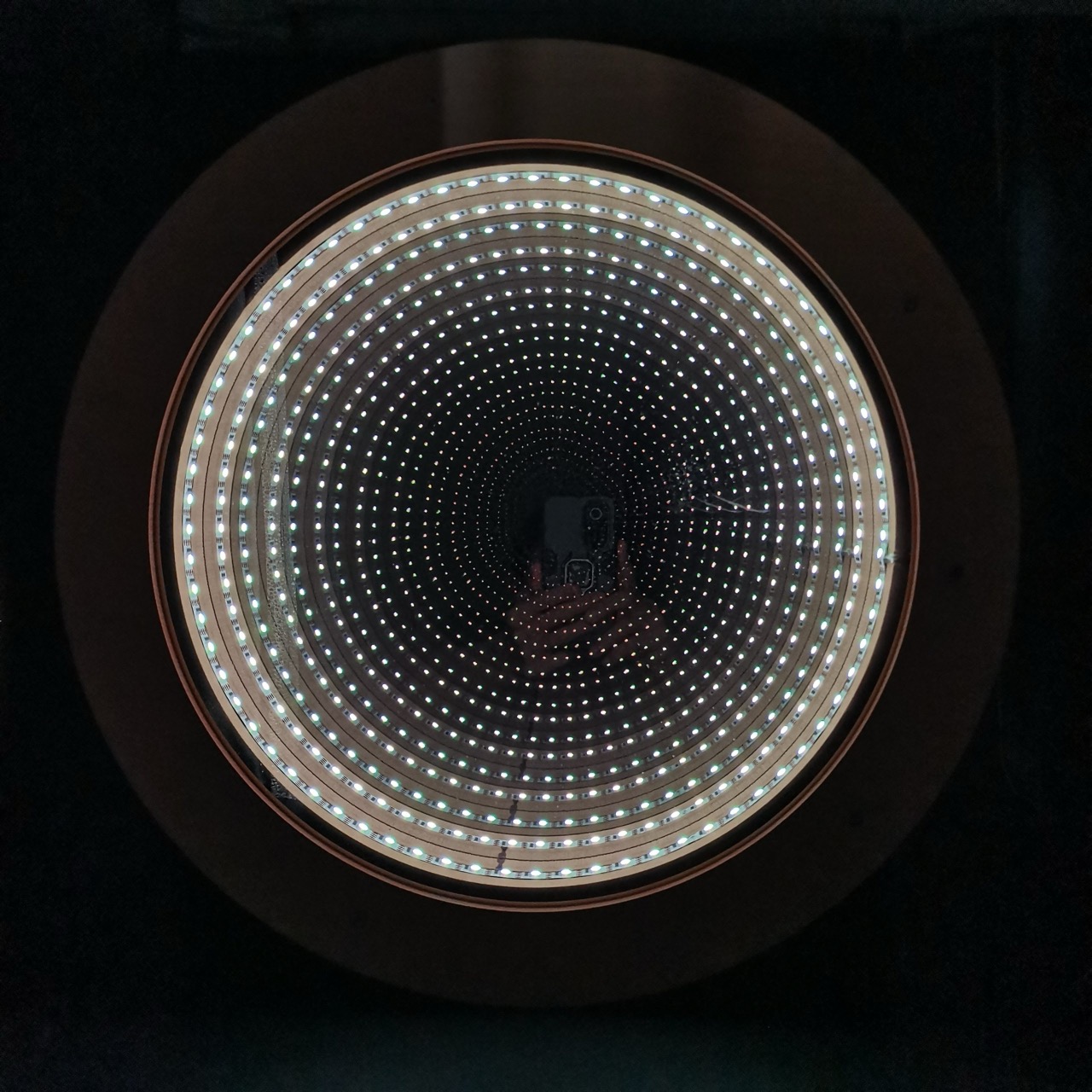 Infinity Mirror Tile with Remote - Image 6