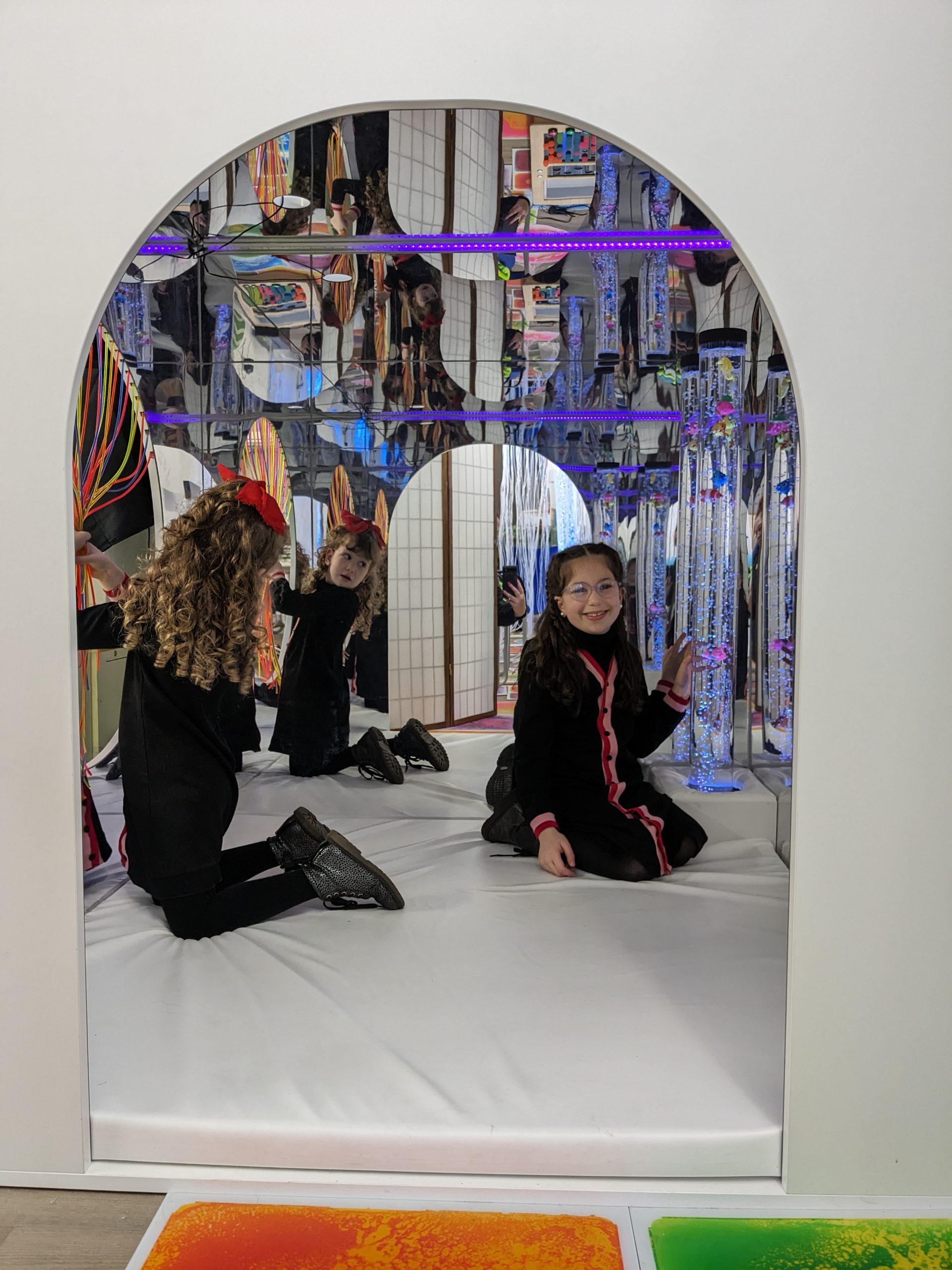 Large Wooden Padded Den for Bubble tube and Fibre Optics - Image 8