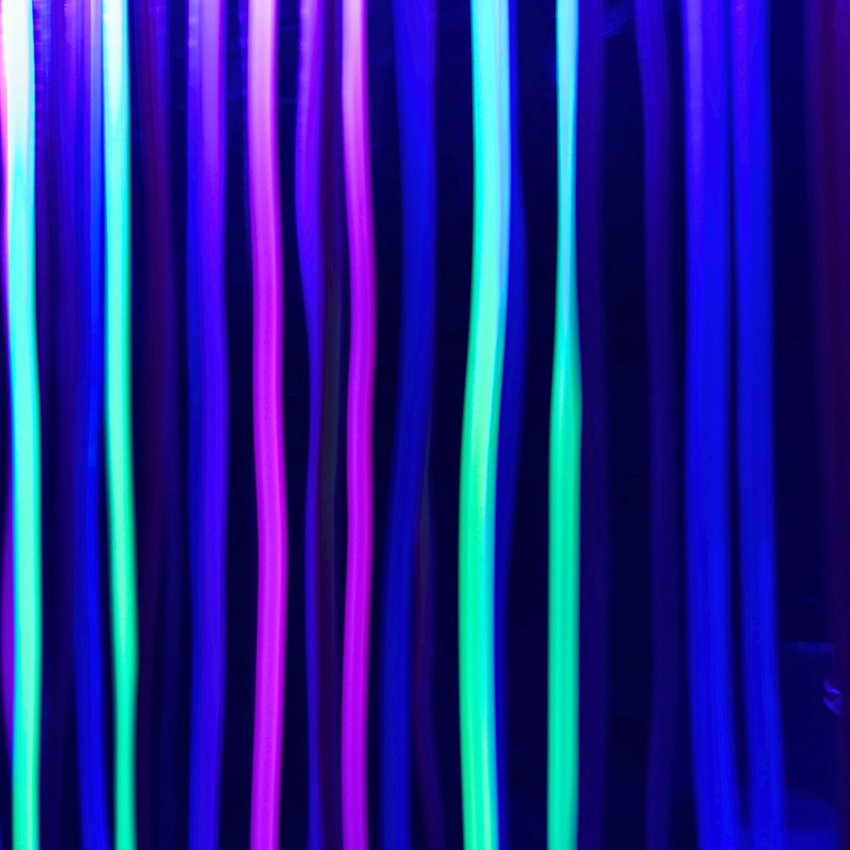 UV Mirror with Strands 100 x 91cm – Includes UV Light Strip - Image 10