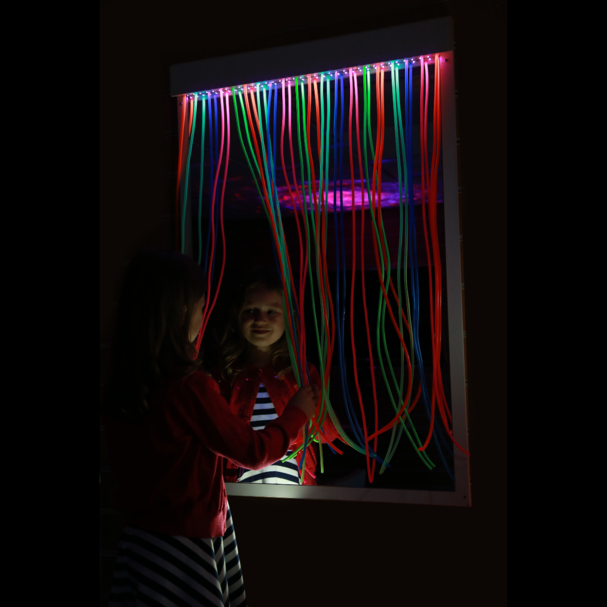 UV Mirror with Strands 100 x 91cm – Includes UV Light Strip
